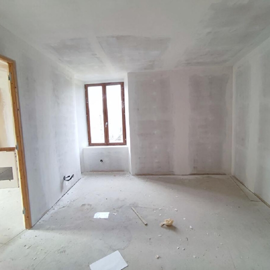  VALOIS IMMOBILIER : Immeuble | AIXE-SUR-VIENNE (87700) | 375 m2 | 97 200 € 