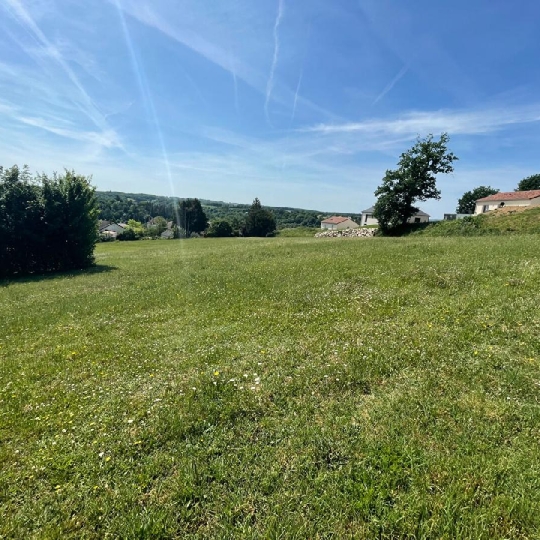  VALOIS IMMOBILIER : Ground | AIXE-SUR-VIENNE (87700) | 5 134 m2 | 97 200 € 
