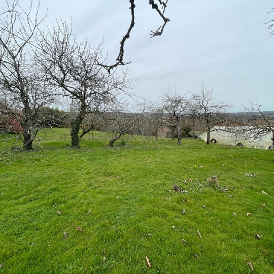 VALOIS IMMOBILIER : Terrain | AIXE-SUR-VIENNE (87700) | 1600.00m2 | 44 800 € 