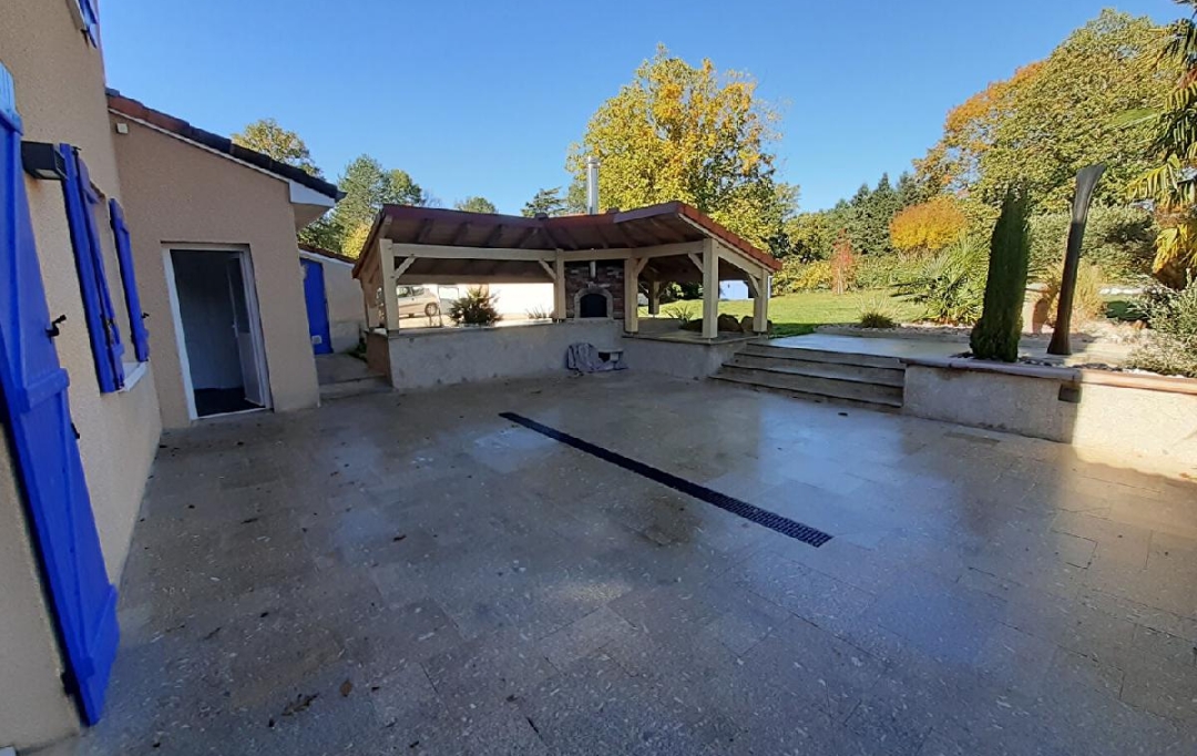 VALOIS IMMOBILIER : Maison / Villa | PANAZOL (87350) | 177 m2 | 2 400 &euro; 
