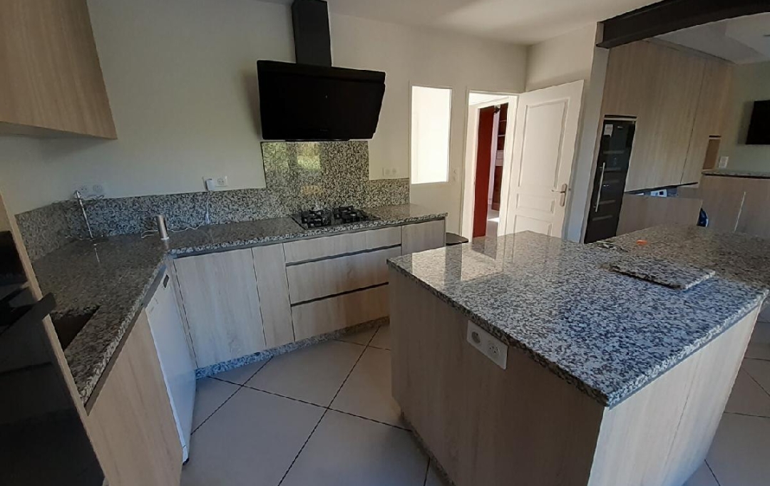 VALOIS IMMOBILIER : Maison / Villa | PANAZOL (87350) | 177 m2 | 2 400 &euro; 