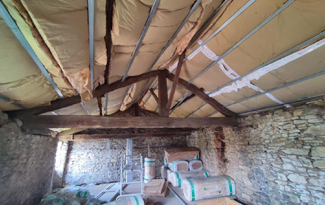VALOIS IMMOBILIER : Immeuble | AIXE-SUR-VIENNE (87700) | 375 m2 | 97 200 € 