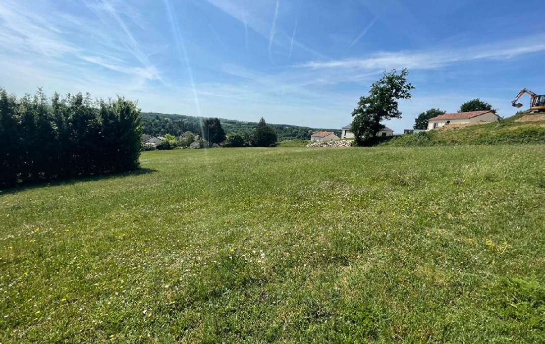 VALOIS IMMOBILIER : Ground | AIXE-SUR-VIENNE (87700) | 5 134 m2 | 97 200 € 