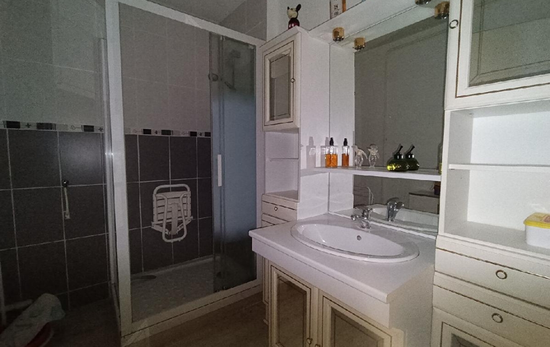 VALOIS IMMOBILIER : Appartement | CHALUS (87230) | 79 m2 | 49 280 € 