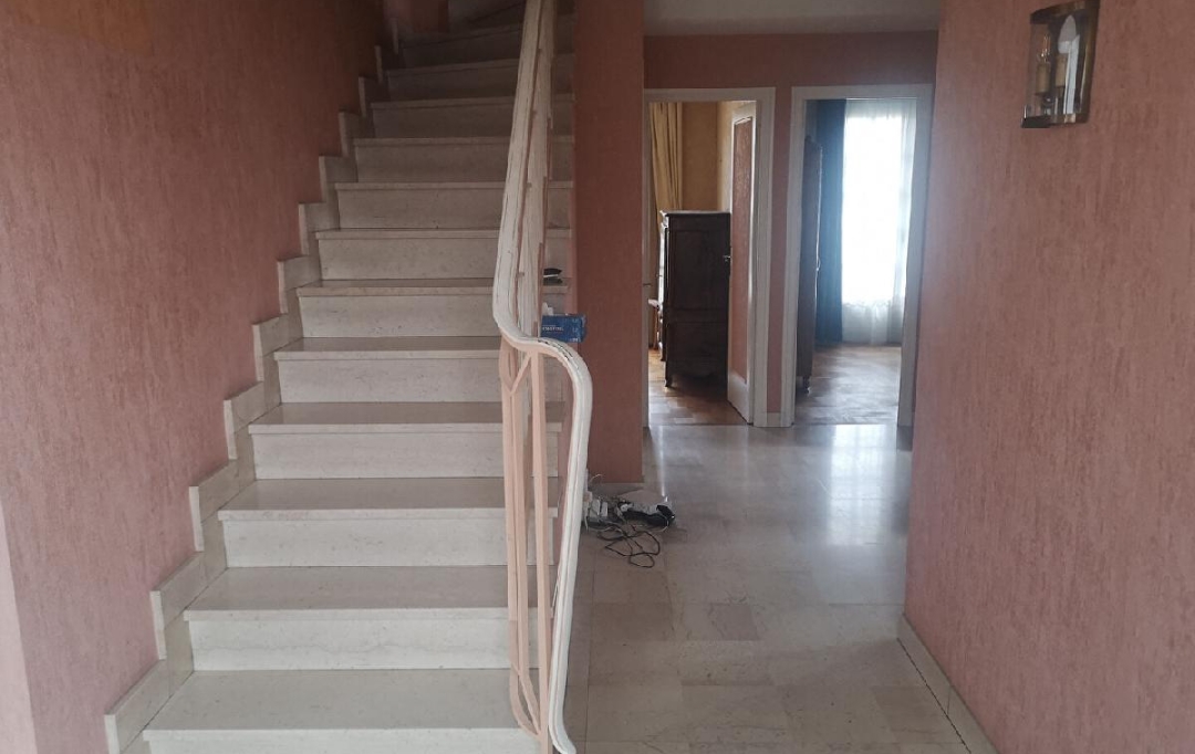 VALOIS IMMOBILIER : House | AIXE-SUR-VIENNE (87700) | 172 m2 | 185 500 € 
