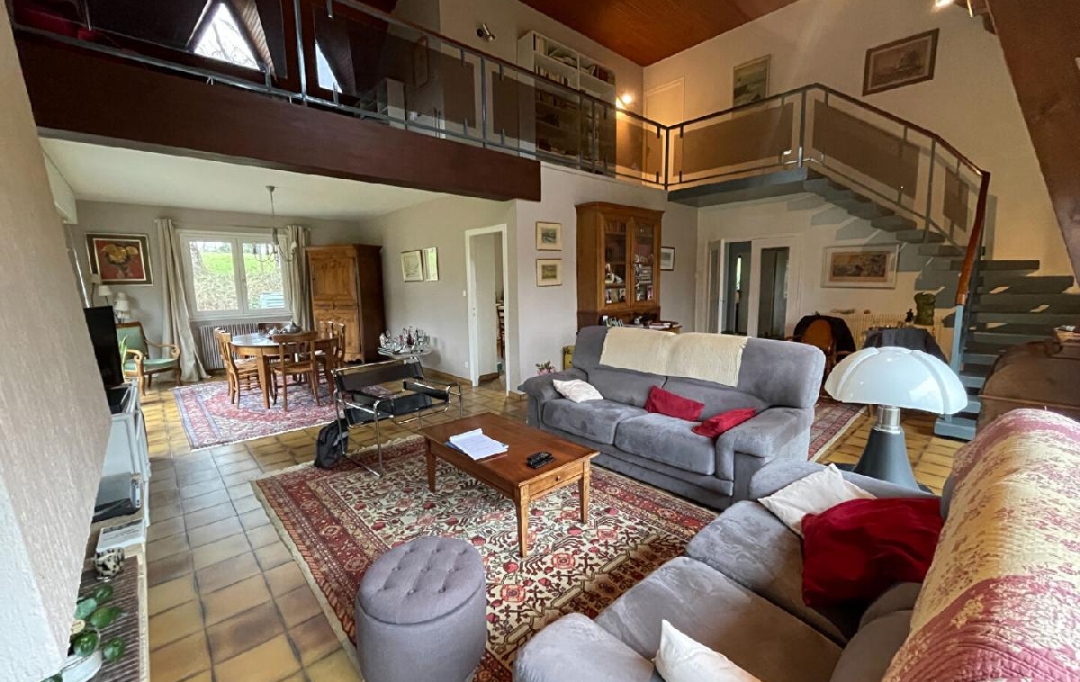 VALOIS IMMOBILIER : House | BESSINES-SUR-GARTEMPE (87250) | 208 m2 | 253 200 € 