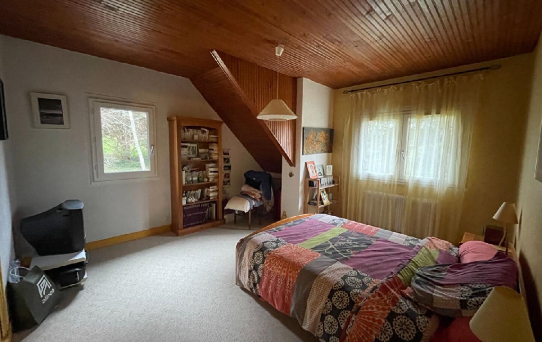 VALOIS IMMOBILIER : House | BESSINES-SUR-GARTEMPE (87250) | 208 m2 | 253 200 € 