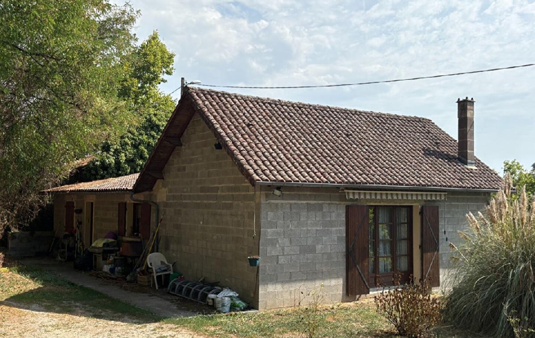 VALOIS IMMOBILIER : House | AIXE-SUR-VIENNE (87700) | 188 m2 | 97 200 € 