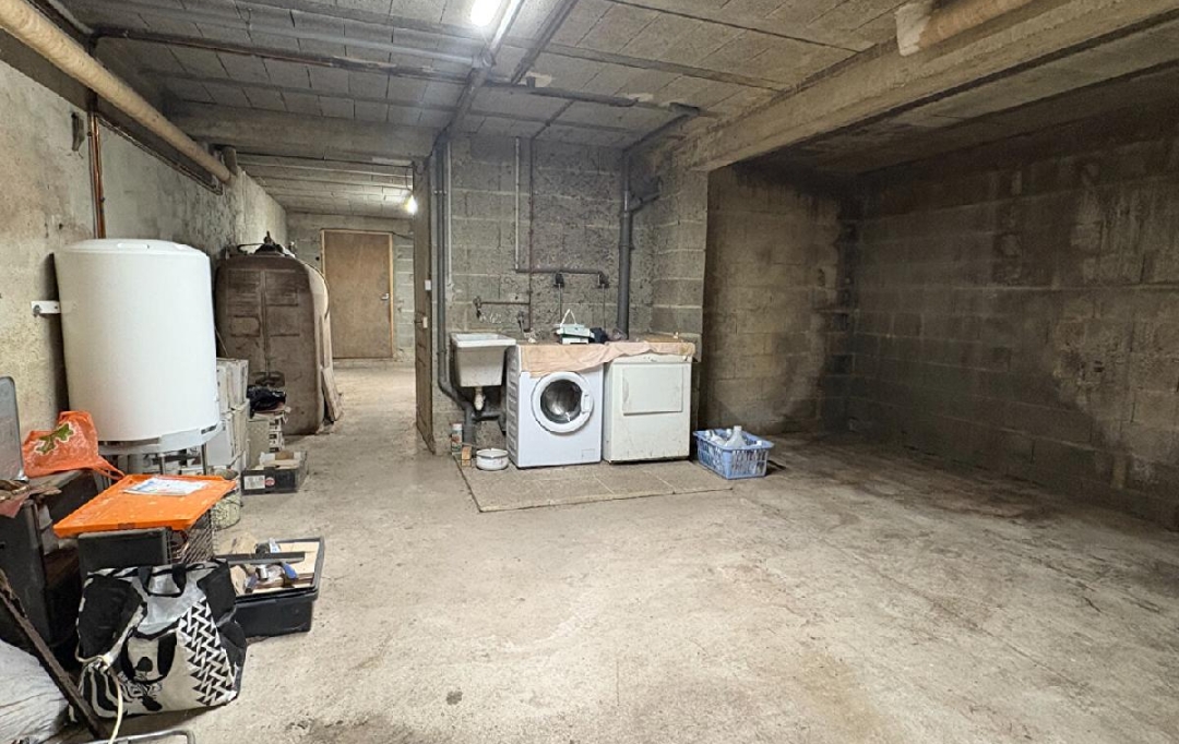 VALOIS IMMOBILIER : House | AIXE-SUR-VIENNE (87700) | 188 m2 | 97 200 € 