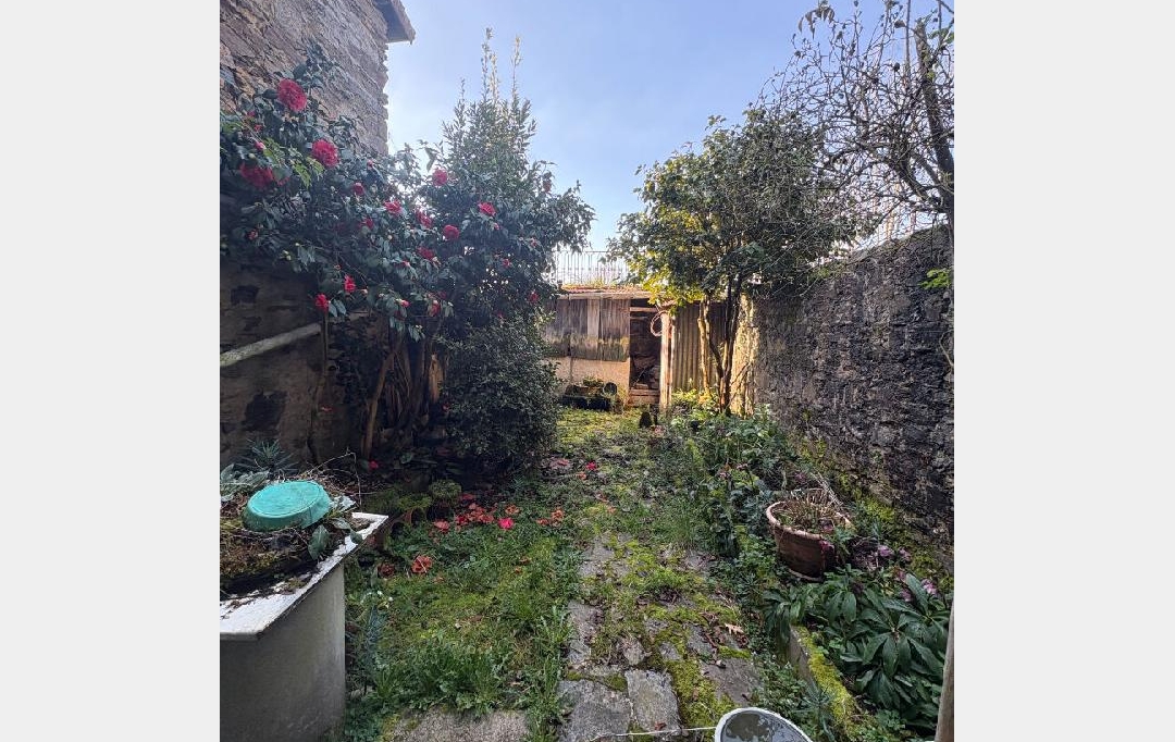 VALOIS IMMOBILIER : Autres | AIXE-SUR-VIENNE (87700) | 200 m2 | 30 915 &euro; 