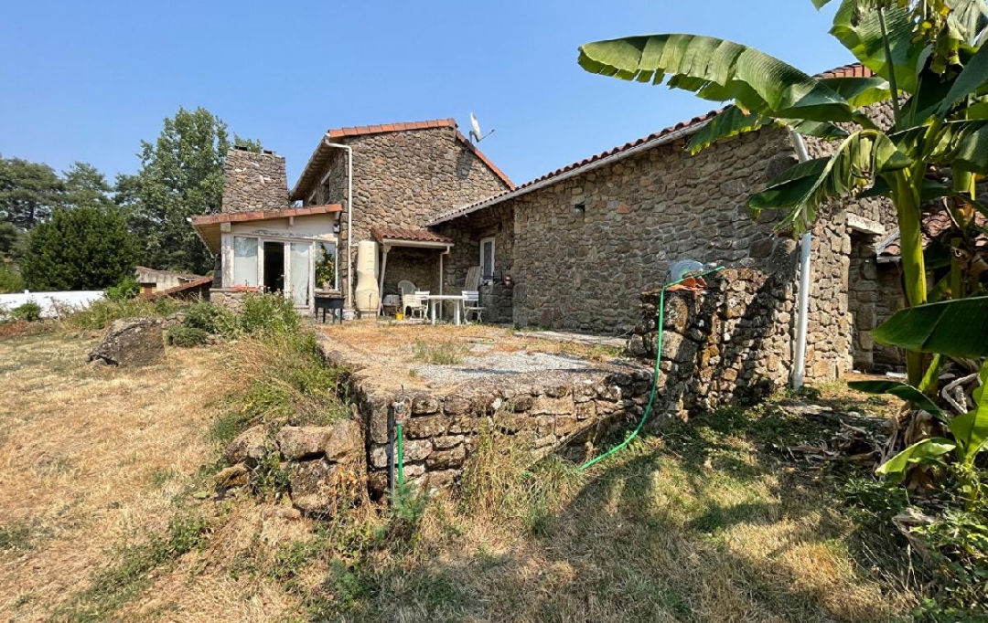 VALOIS IMMOBILIER : Maison / Villa | LA BAZEUGE (87210) | 195 m2 | 149 450 &euro; 