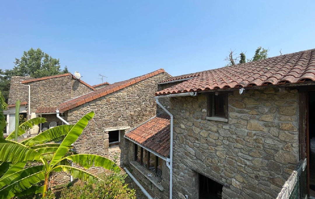 VALOIS IMMOBILIER : Maison / Villa | LA BAZEUGE (87210) | 195 m2 | 149 450 &euro; 