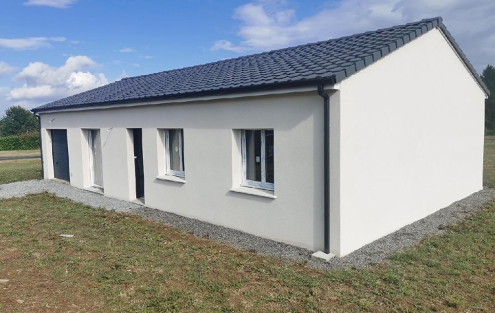 Maison   CHAMPSAC  87 m2 915 € 