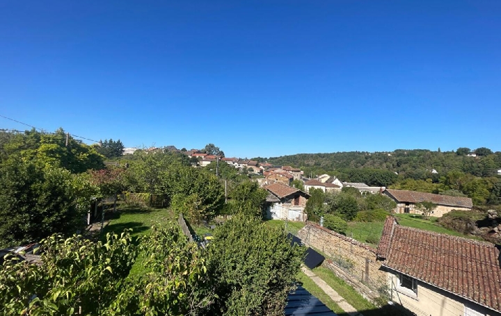 Maison AIXE-SUR-VIENNE 81 m2 149 450 € Maison AIXE-SUR-VIENNE 81 m2 149 450 €
