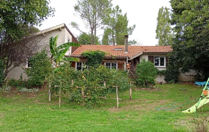Maison VERNEUIL-SUR-VIENNE 140 m2 300 000 € Maison VERNEUIL-SUR-VIENNE 140 m2 300 000 €