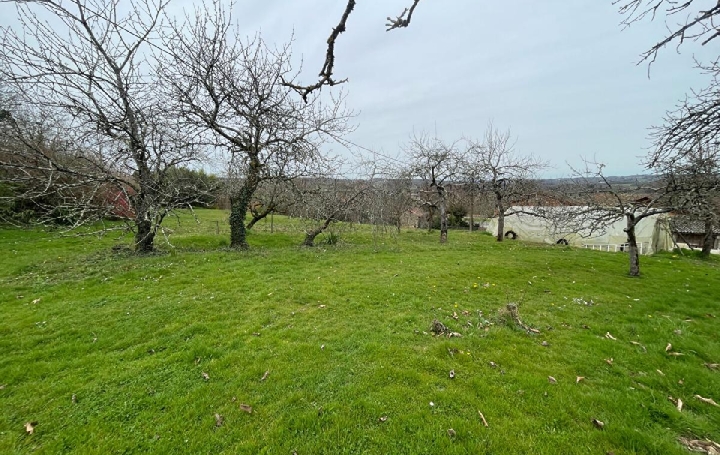 Terrain   AIXE-SUR-VIENNE  1 600 m2 44 800 € 
