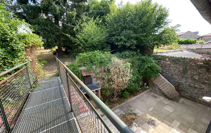 Maison   AIXE-SUR-VIENNE  92 m2 100 440 € 